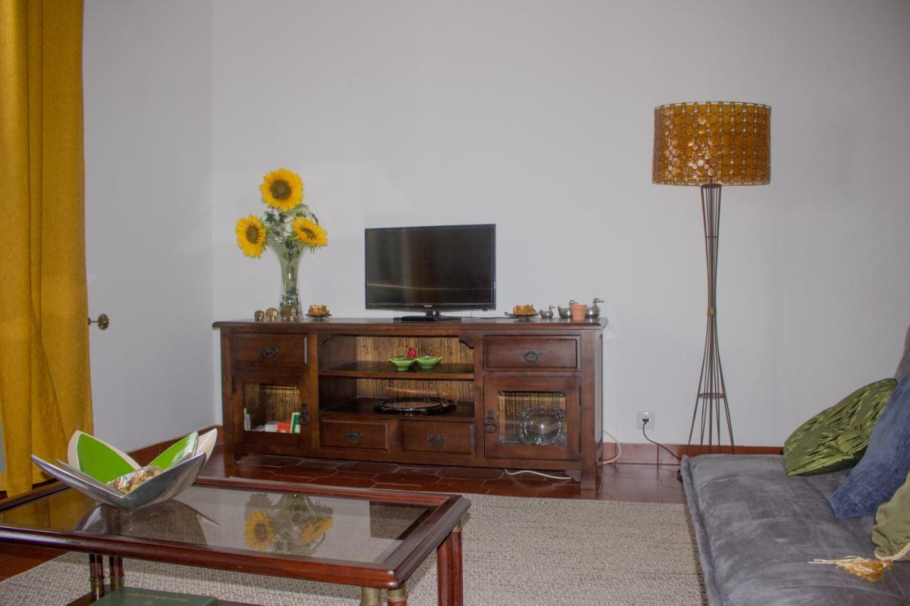 Casa Da Margarida - Area Privada Na Casa Da Anfitria Hotell Ponta Delgada Eksteriør bilde